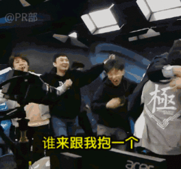  王思聪吃热狗头像,可爱的王思聪放言你已经被我盯上了