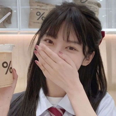  网易云热评假期有个女生来租我的屋子,上学后,发现她是我的班主任
