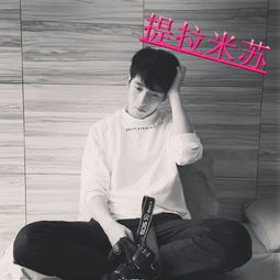  有没有一人一张黑白带字的闺蜜头像或情侣头像