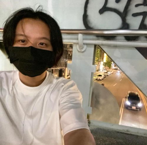  林靖恩夜宿街头半年,精神已正常晒最新自拍,400万遗产不知去向