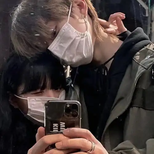  能和你的宝用很久的情侣头像