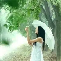  打伞女生微信头像微信头像图片大全