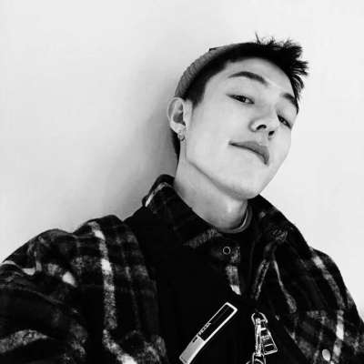  黑白男生头像有哪些男生微信黑白潮图头像一览