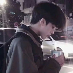  男生假装爱你的3个表现,别傻了,得到他的人也得不到他的心