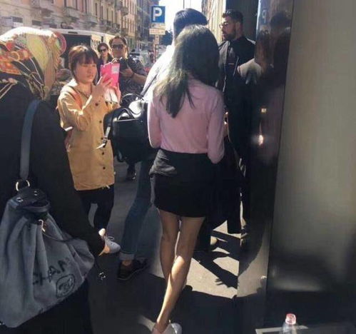  张天爱早期活动照曝光,被指形象变化太大,网友以为是路人
