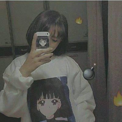  韩国美女短发霸气超拽头像逝去的青春不要让它浪费