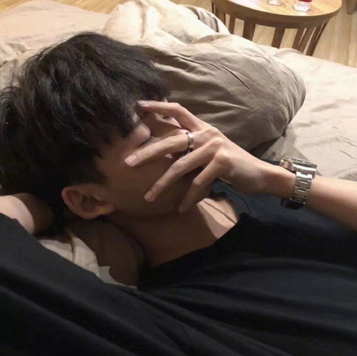 qq头像男生伤感生活照