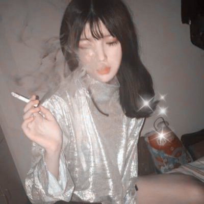  女生伤感头像,眼神有点寂寞有点孤独的