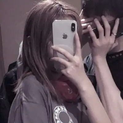 情侣头像一男一女情头情
