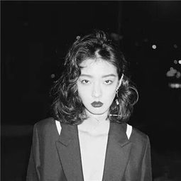 黑白头像女生伤感