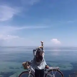微信头像卡通背影看海
