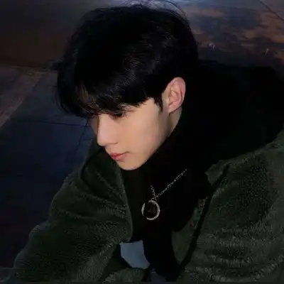 qq头像男生高冷