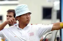  射箭世锦赛资格赛争夺激烈薛海峰赛前练习