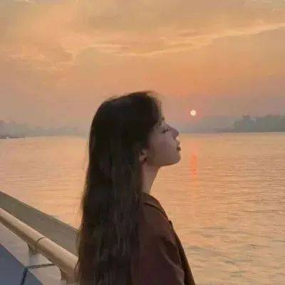  唯美落日头像女生头像落日夕阳日落头像女背景夕阳的照片高清夕阳图片