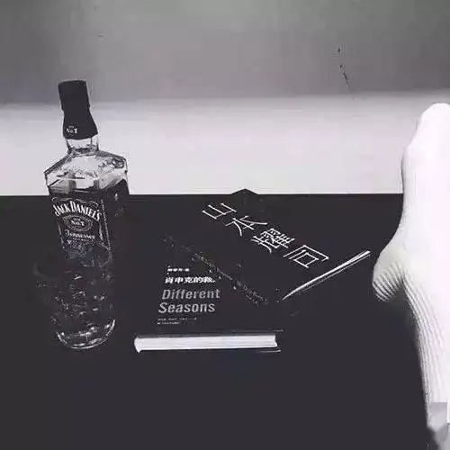  头像你好像有了新的生活我也该当全身而退