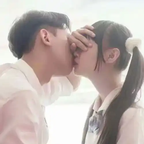  湿吻鱼水之欢