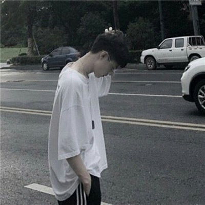 非主流男生伤感头像男人