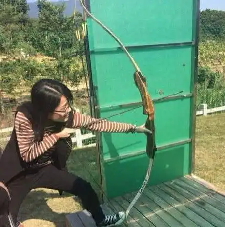  搞笑图片幽默段子笑话哈哈,好霸气的妹子,这运动还挺适合你