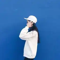  拜托找一个类似的女头,急