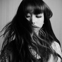  情感女生欧美范qq头像他与氧气平起平坐