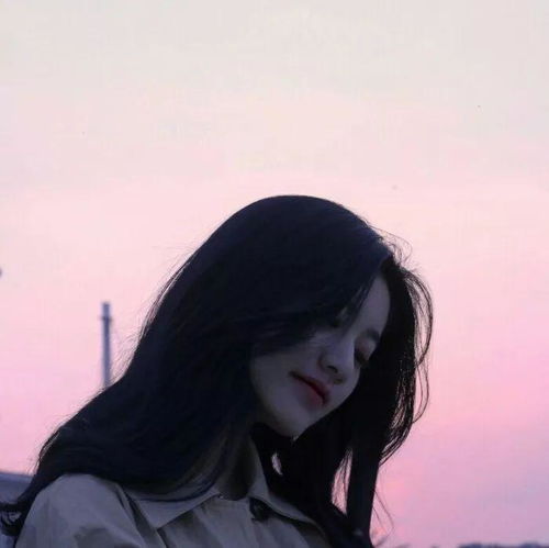  谁有黑色系高冷头像女头