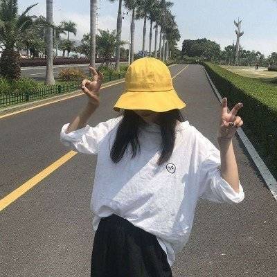 戴帽子女生头像出轨