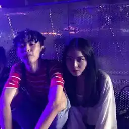  好看的个性情侣小丑头像一对两张我会陪你从校服到婚纱