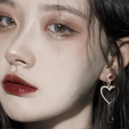  暗黑冷酷女生头像暗黑系头像女高冷社会图片