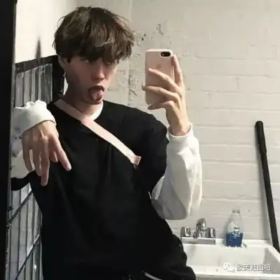  微信头像男生霸气冷酷,明人不说暗话这样的我喜欢