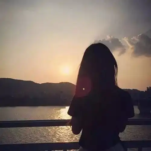 抖音热门情侣头像一对女
