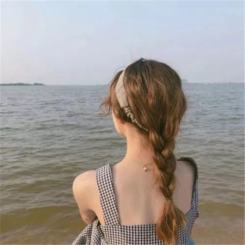  超美背影女生头像