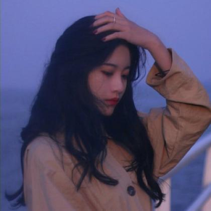  伤感女生头像伤心难过,患得患失不如洒脱离开