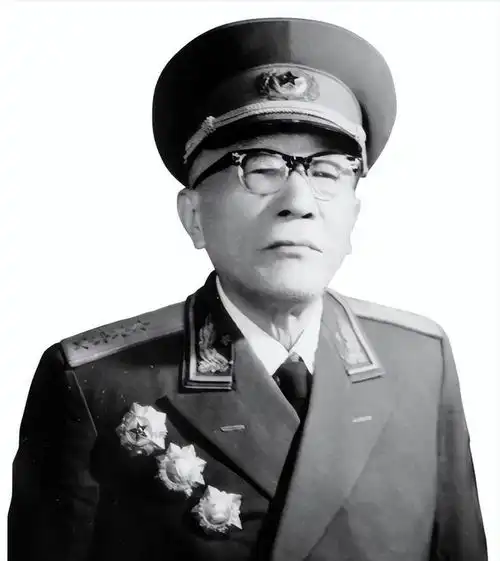  1950年神秘男子找公安厅,语惊四座我是保密局的,要见夏厅长