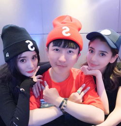 女生闺蜜头像一人一张杨