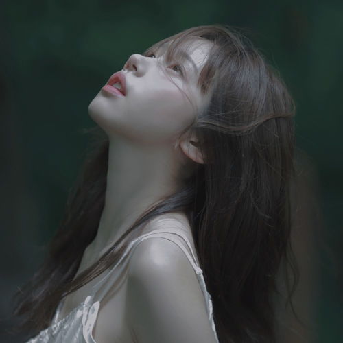  女生头像你是古玩城老板吗见谁都叫宝贝