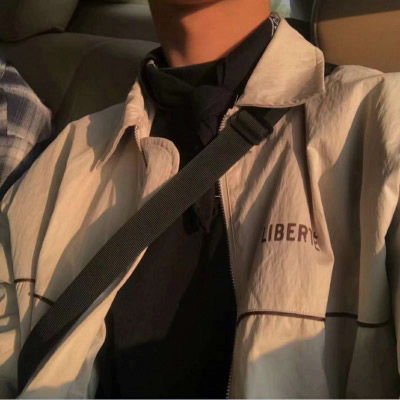 好看的男生qq头像动态