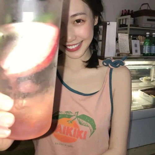  头像想去快乐里躲一躲