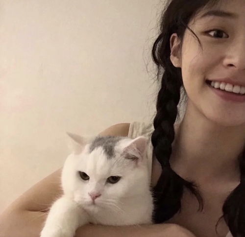  女生头像记住我眼里的光