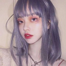  染发酷酷女生头像