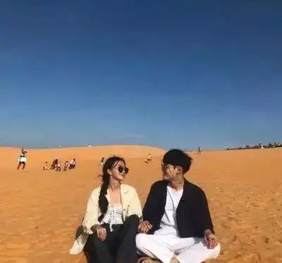  新婚夜,婆婆推门要彩礼,多还了两千,老公脸色变白