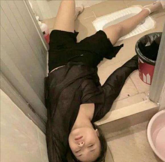  三楼的奇葩男,两任妻子都很漂亮,都离婚了