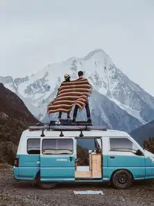  古瓷视界丨一对异想天开的小情侣把家装房车,环游大半个中国超浪漫