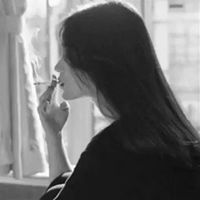  超拽女生头像抽烟抽烟性感超拽女生头像
