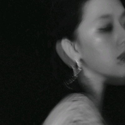  黑白个性头像女生,个性头像女生气质高冷
