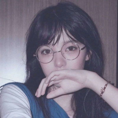  自拍同一人头像10张高清正脸女生头像十连拍