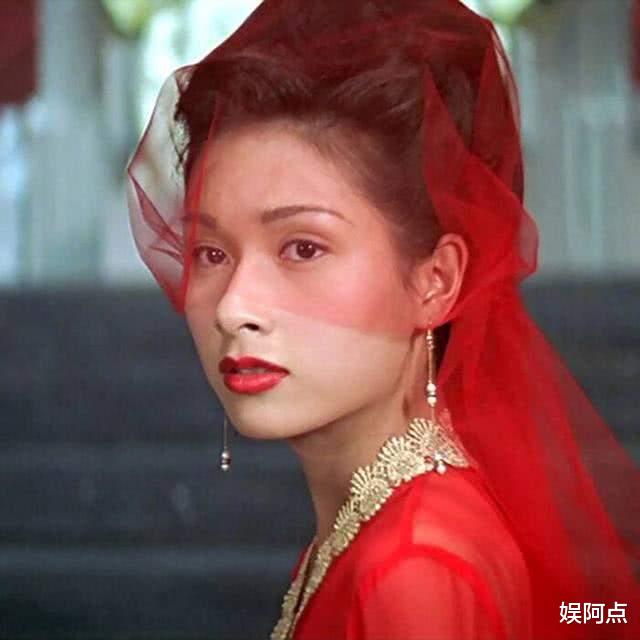  港圈四大宅男女神,肤白貌美皆被富豪毁了,至今仍单身