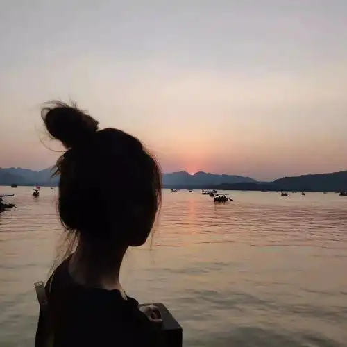  情侣头像过往止于你苍山洱海无穷极