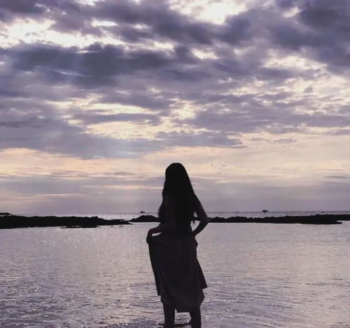 女生可爱头像背影