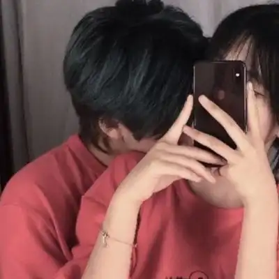 超好看的高清情侣头像,走路时自觉拉着我手的人