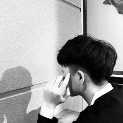  男生头像人生不言弃